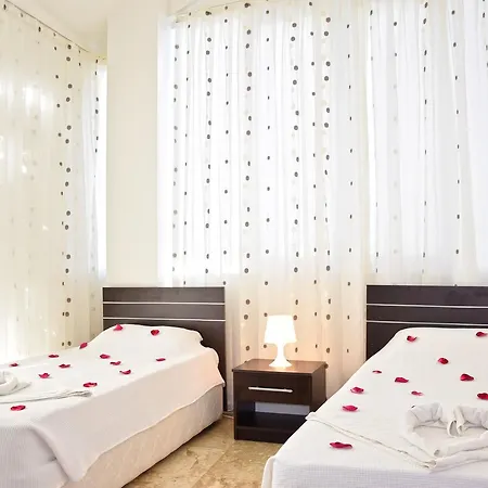 Apartment Violet 2 *